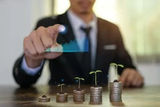 Kejar Investasi Rp13.000...