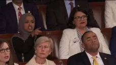 Trump: Ilhan Omar dan...