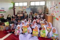 Perkuat Literasi, MNC...