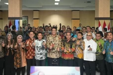 Pelaku Usaha di Madura...