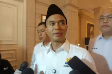 Tunggu Tanggal Mainnya,...