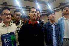 Dituntut 2 Tahun Penjara,...