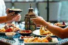5 Tips Bukber Anti Boros,...