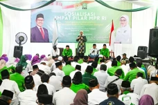 Ida Fauziyah Ajak Kader...