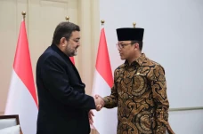 Bertemu Dubes Iran,...