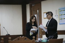 Serahkan 12 Bukti Tambahan...