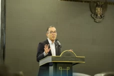 Kemendiktisaintek Tetapkan...