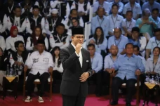 Anies: Keluar dari Board...