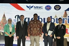 MNC University Gelar...