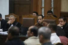 Nadiem Tegaskan Tidak...