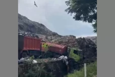 Gunung Sampah Bantargebang...