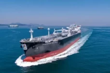 Dua Kapal Pertamina...