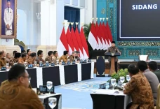 Sidang Kabinet Paripurna...