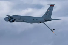 Pesawat KC-135 AS Jatuh...