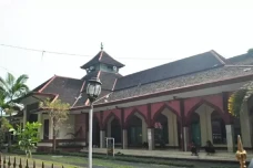 Jadwal Salat dan Imsakiyah...