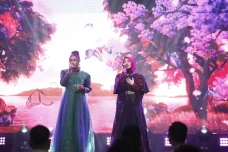 Duet Novia Bachmid dan...