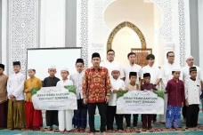 Santunan Yatim-Dhuafa...
