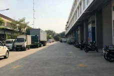 Aktivitas Gudang di...