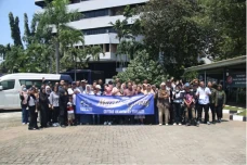 IKA Trisakti Gelar Program...