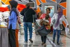 Bantuan Pangan Mulai...