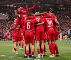Liverpool Lolos ke Perempat...