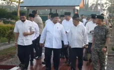 Tiba di Masjid Darrusalam...
