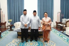 Momen Hangat Prabowo,...