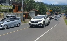 Hari Kedua Lebaran,...