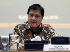 Airlangga: WFH Sehari...