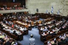 Parlemen Israel Sahkan...