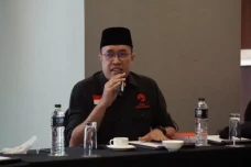 Ono Surono Saksikan...