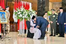 Momen Mengharukan Prabowo...