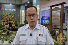 4 Perjalanan Kereta...