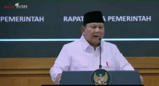 Dikritik Sering ke Luar...