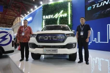 Foton Luncurkan Double...