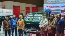 Isuzu Luncurkan Mobil...