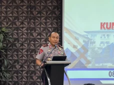 Kapolda Riau Copot Kapolsek...