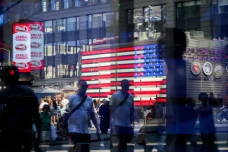 Mengapa Harga BBM di...