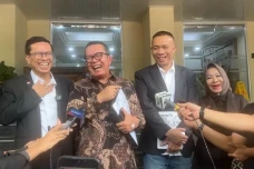 Rismon Sianipar Ngaku...