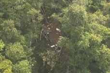 8 Penumpang Helikopter...