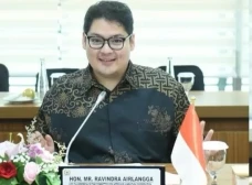 Ravindra Dinobatkan...