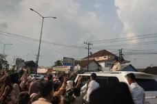 Kala Warga dan Anak-Anak...
