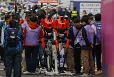 Robot China Finish Lomba...