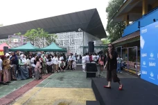 Penampilan Prinsa Mandagie...