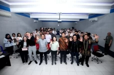 Okezone Gelar School...