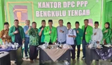 10 Tahun Tanpa Kantor,...
