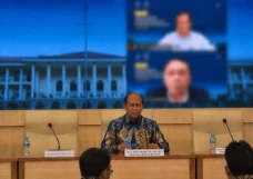 Direktur PLN Suroso...