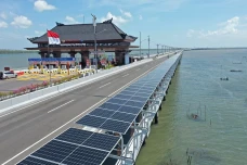 Kebut Transisi Energi,...