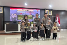 Warga Apresiasi Kapolri...