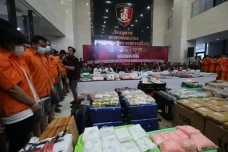 Narkoba adalah ‘Bapak’...